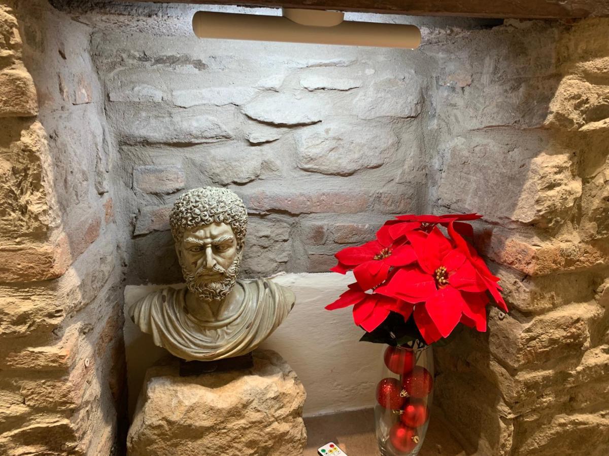 Cortona Suite - The House With Well And The Frescos Palace מראה חיצוני תמונה